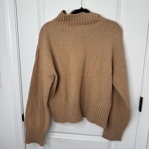 Frame Camel Swingy oversized Wool Turtle Neck Sweater large